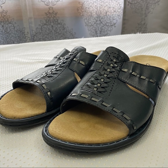 Clarks Shoes - Clarks Bendable Pretty Blue Slip On Sandals Sz 9.5